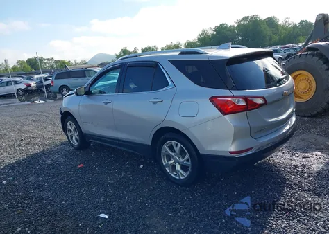 2018 Chevrolet Equinox Premier z USA, uszkodzony, nr VIN 2GNAXVEV8J6234355